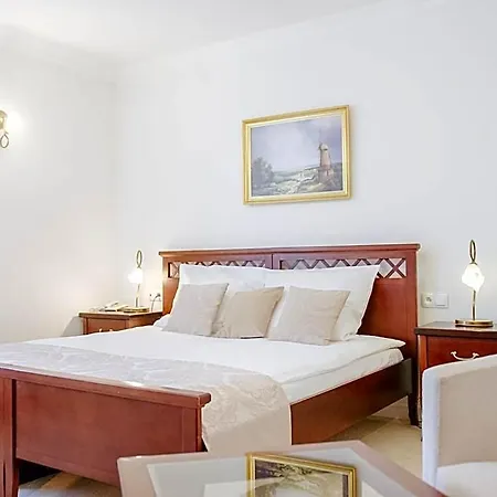 Szálloda Koloseum 3*