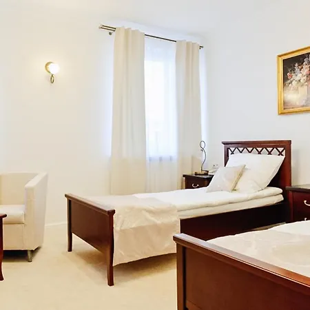 Koloseum Szálloda 3*