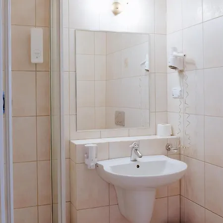 Koloseum Otel 3*